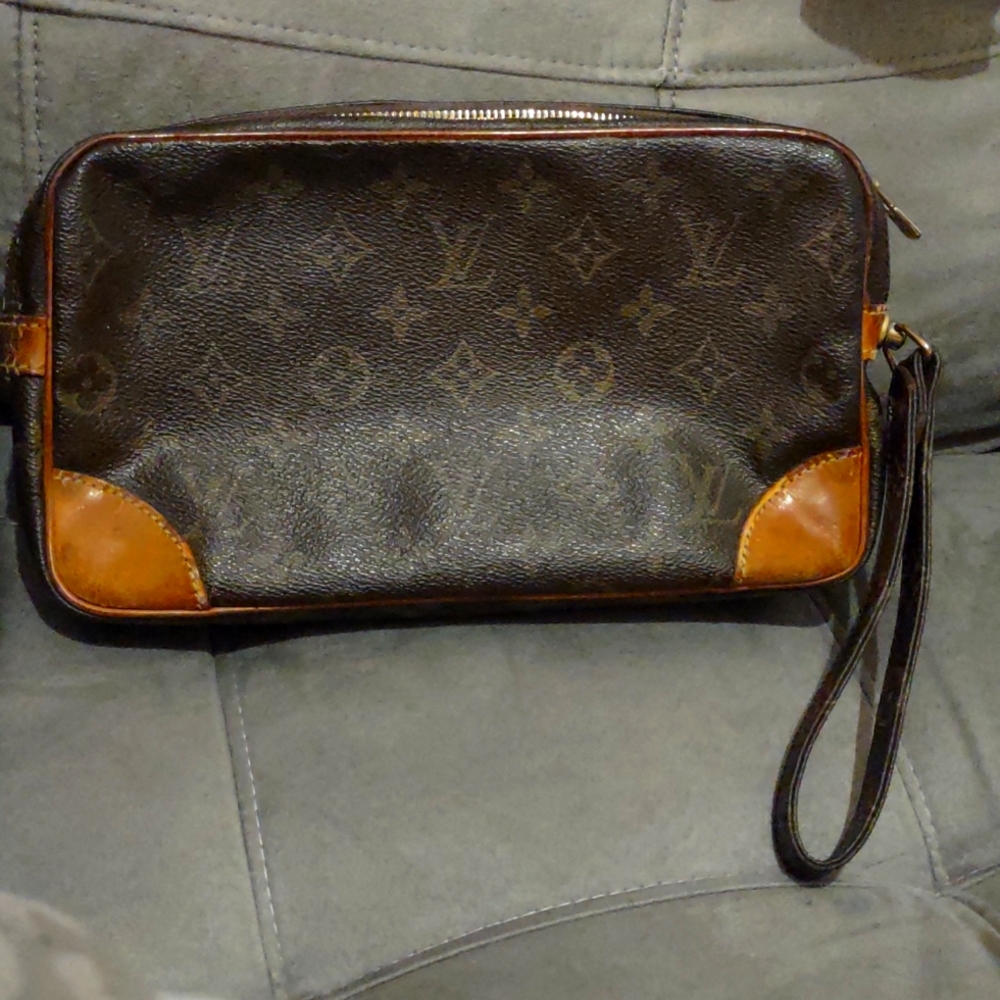 Louis vuitton wristbag